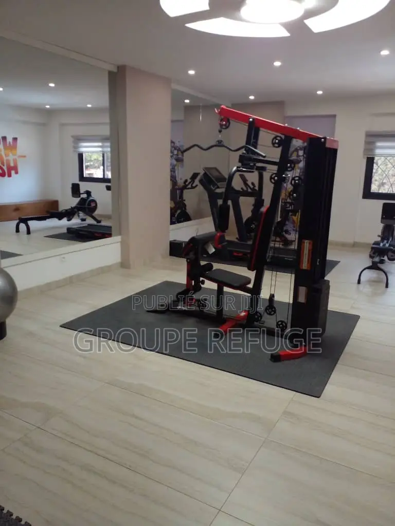 3chbre Appartement dans Groupe Refuge, Mermoz Sacré-Cœur à Louer