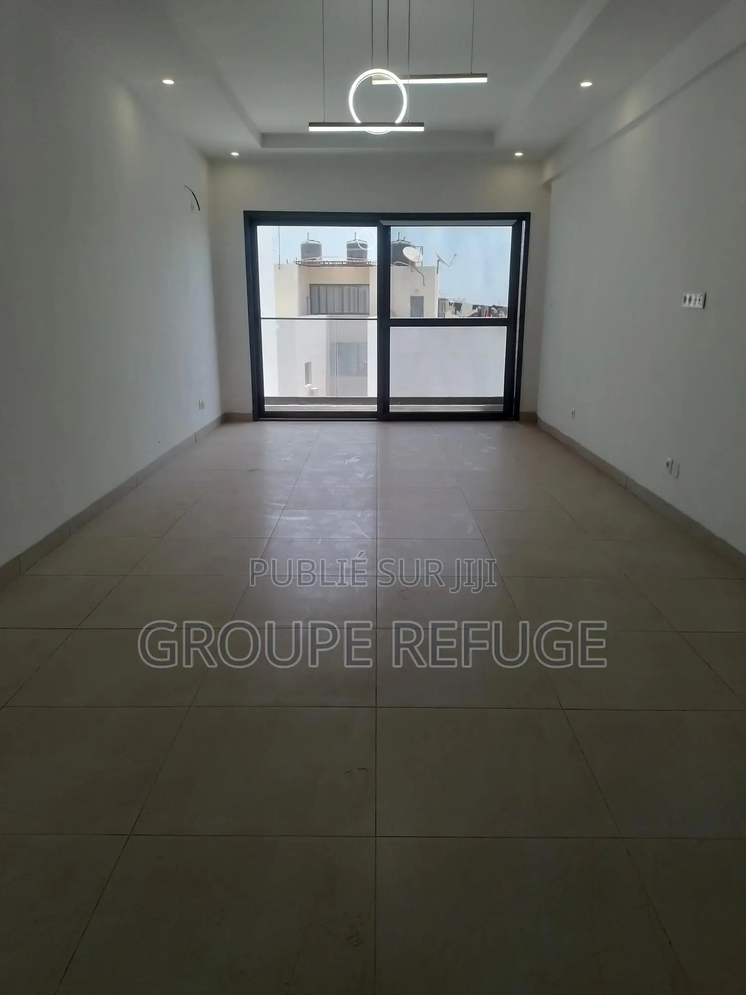 3chbre Appartement dans Groupe Refuge, Mermoz Sacré-Cœur à Louer
