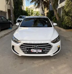 Photo - Hyundai Elantra 2017 Blanc