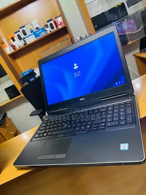 New Dell Precision 7520 32GB Intel Core i9 SSD 512GB