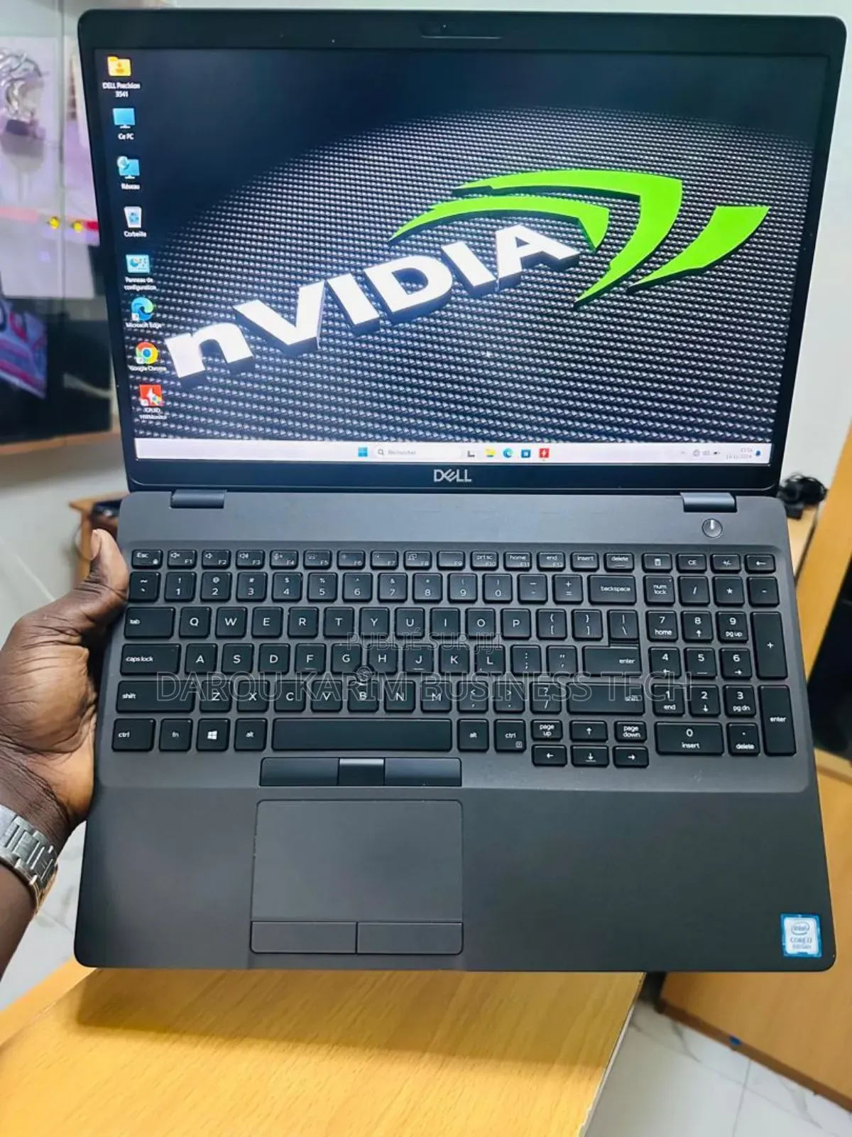 New Dell Precision 3541 32GB Intel Core I9 SSD 512GB