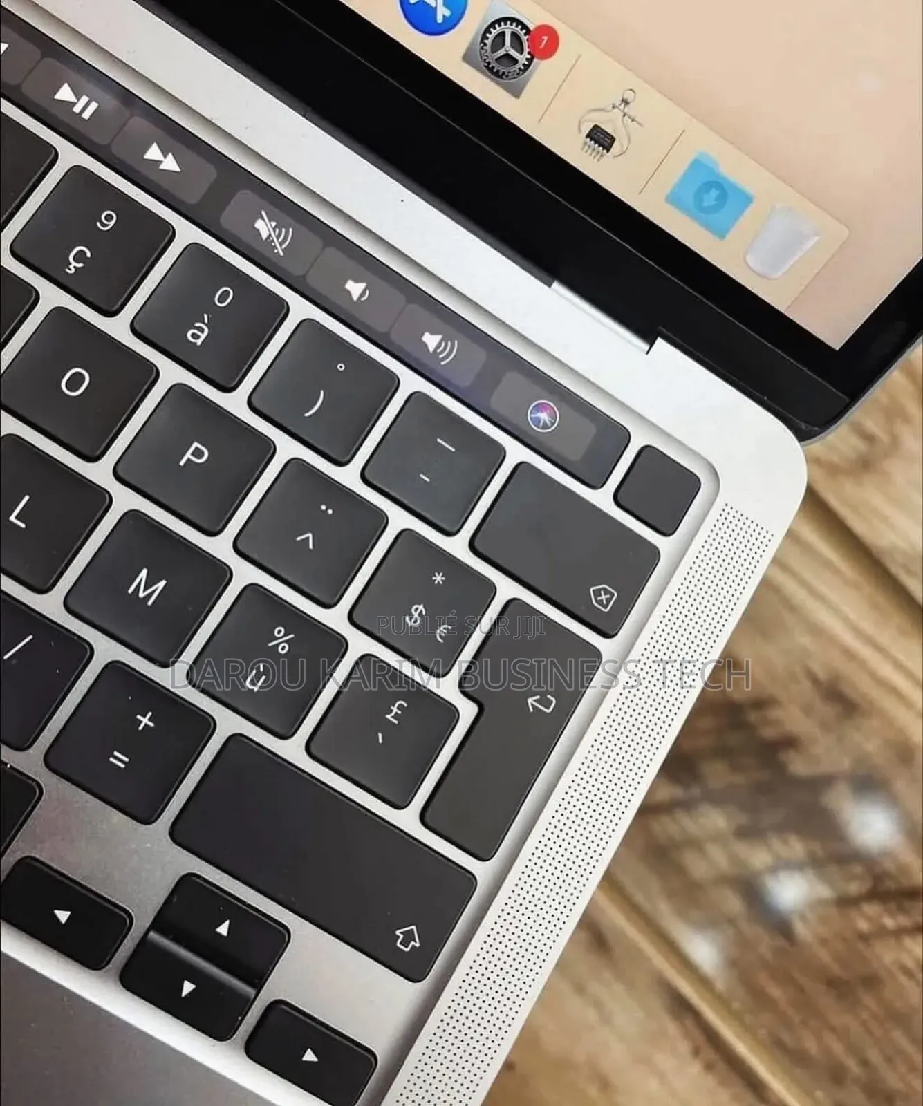 New Apple MacBook Pro 2020 16GB Intel Core I5 SSD 512GB