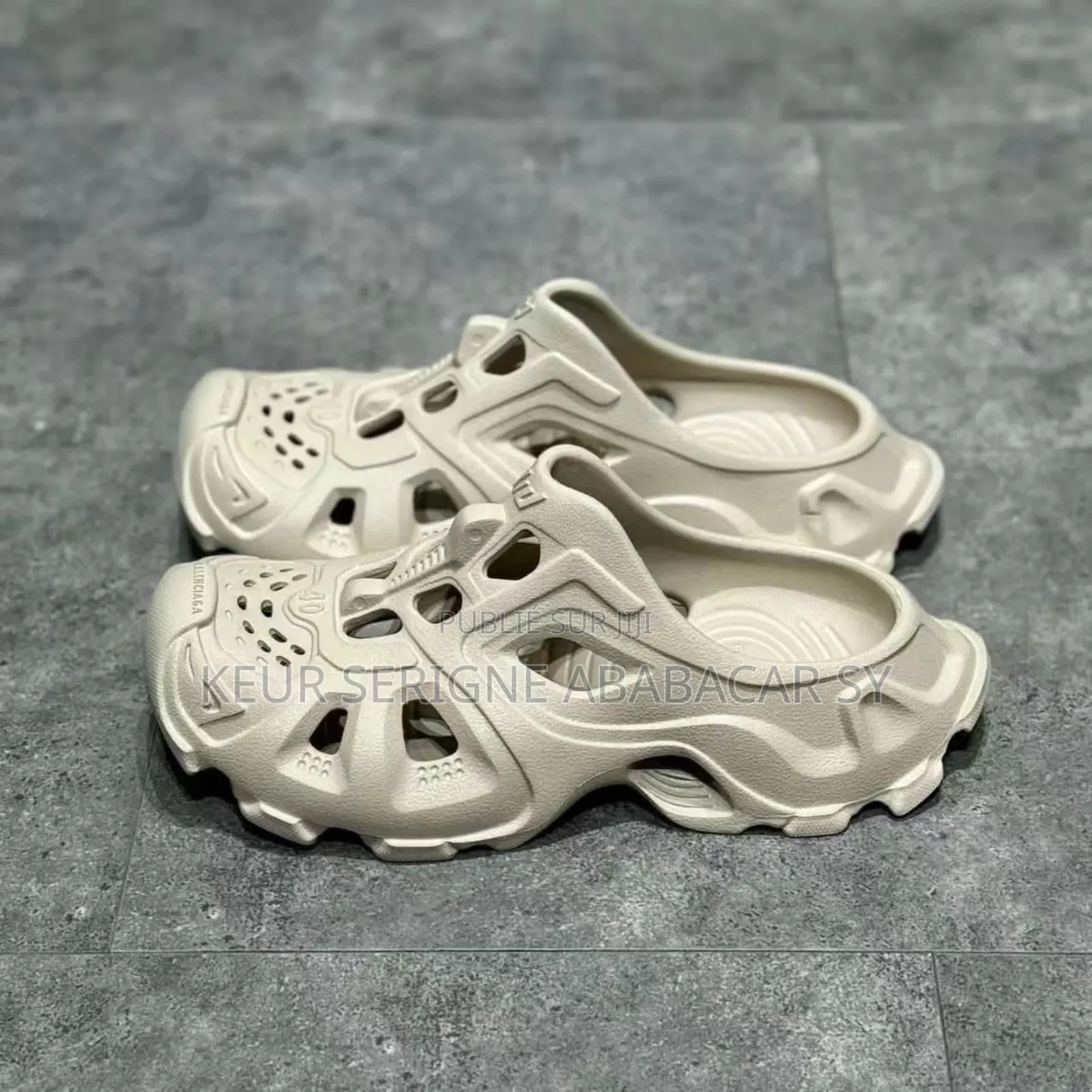 Chaussures Plastiques*Disponible* *Pointure* *40–41–42–43–44–45*