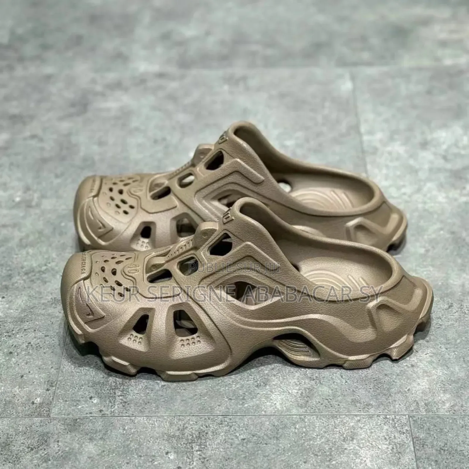 Chaussures Plastiques*Disponible* *Pointure* *40–41–42–43–44–45*