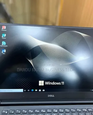 New Dell Precision 5520 16GB Intel Core I7 SSD 512GB