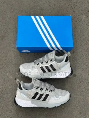 Photo - Chaussure Adidas Neuf