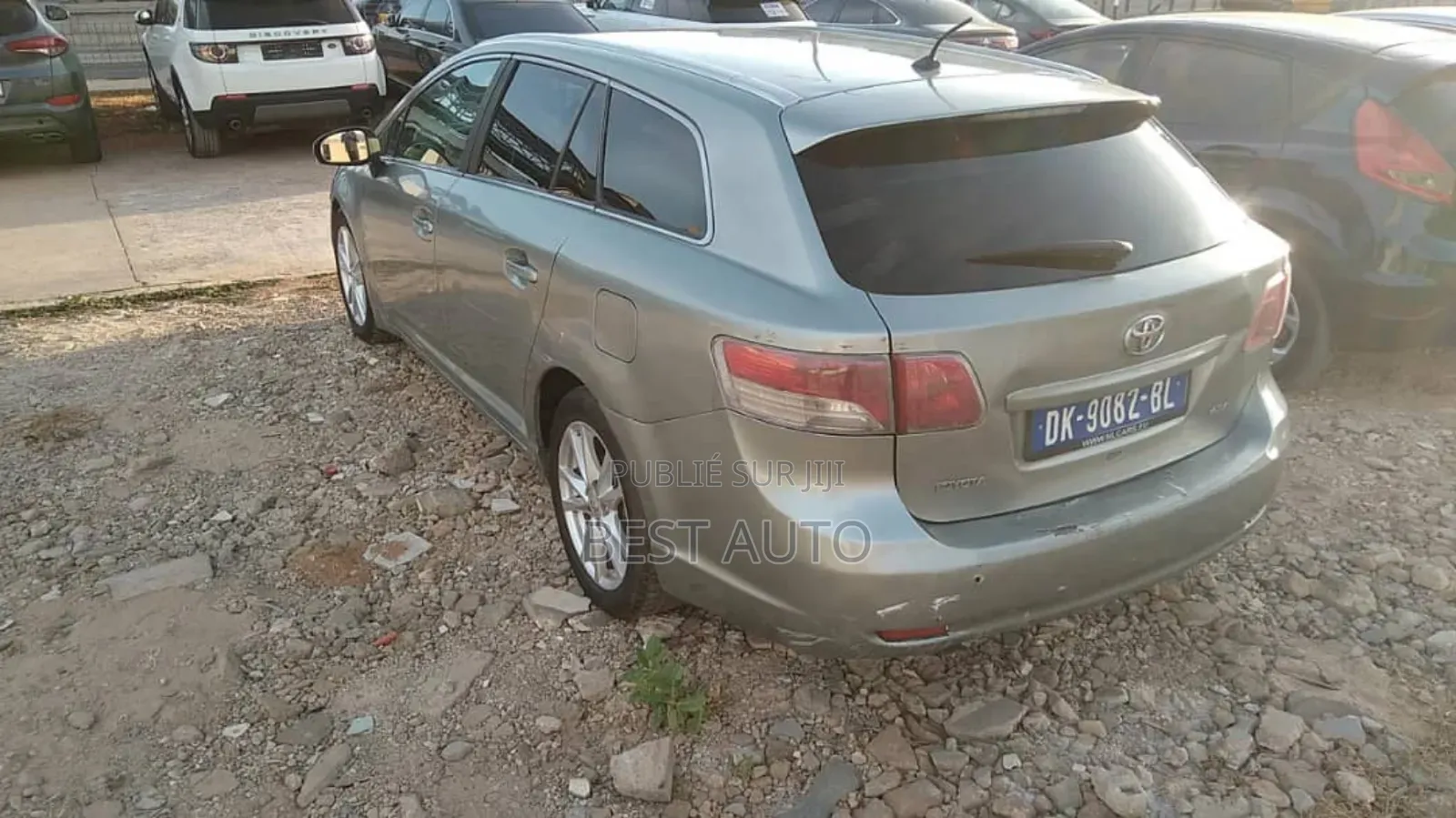 Toyota Avensis 2011 Gris