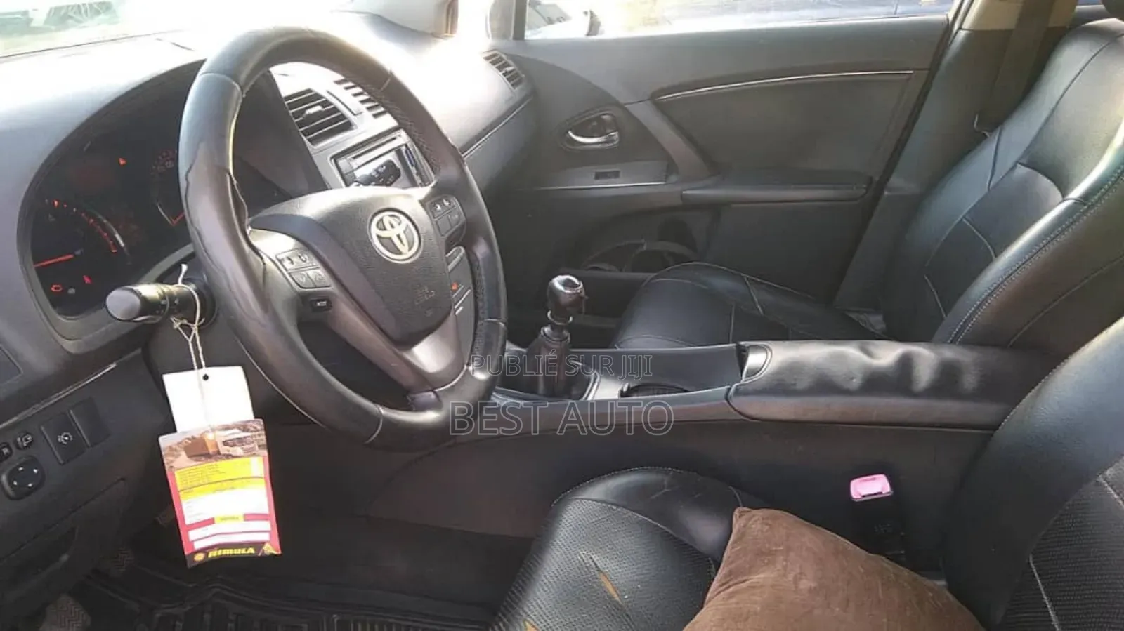 Toyota Avensis 2011 Gris