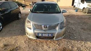 Photo - Toyota Avensis 2011 Gris