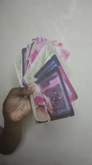 Lot 13 Masques Anti Cerne Et 8 Lèvre