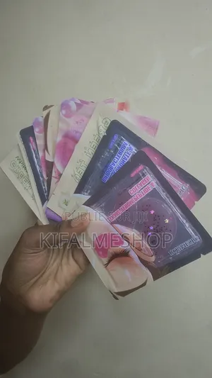 Lot 13 Masques Anti Cerne Et 8 Lèvre