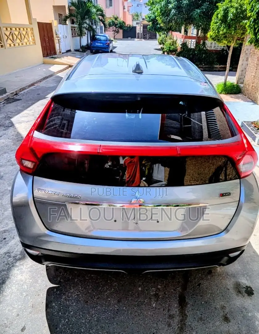 Mitsubishi Eclipse Cross 2020 Gris