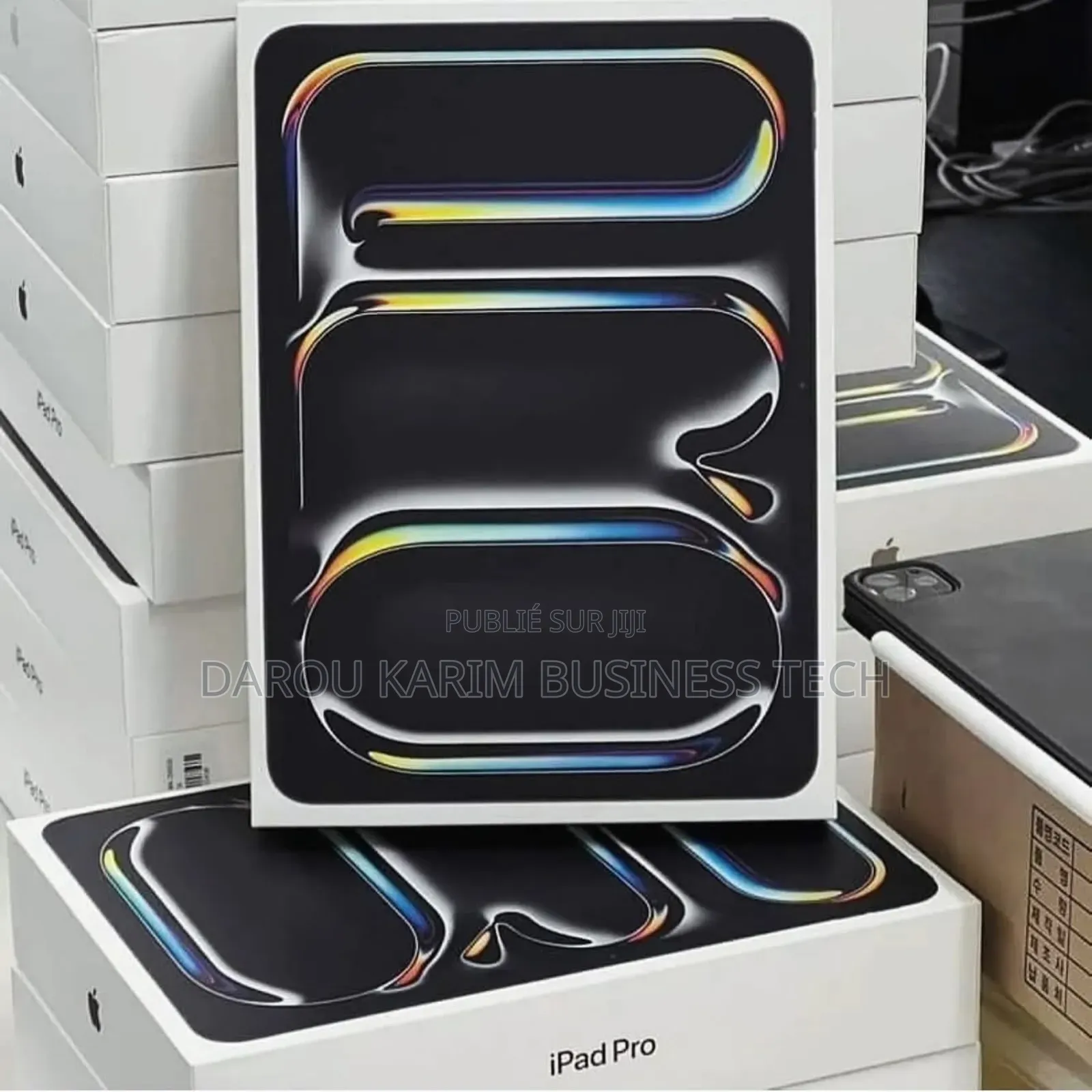 New Apple iPad Pro 13 (2024) 256 GO