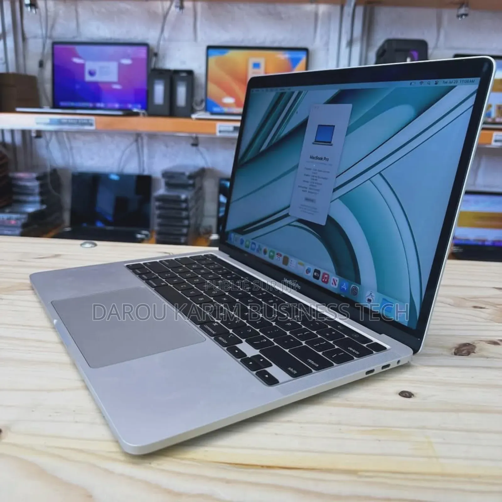 New Apple MacBook Pro 2020 16GB Intel Core I5 SSD 256GB