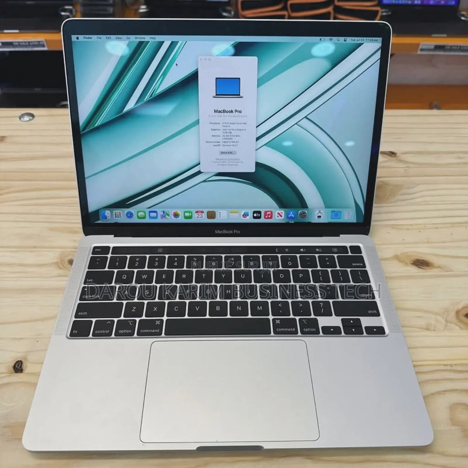 New Apple MacBook Pro 2020 16GB Intel Core I5 SSD 256GB