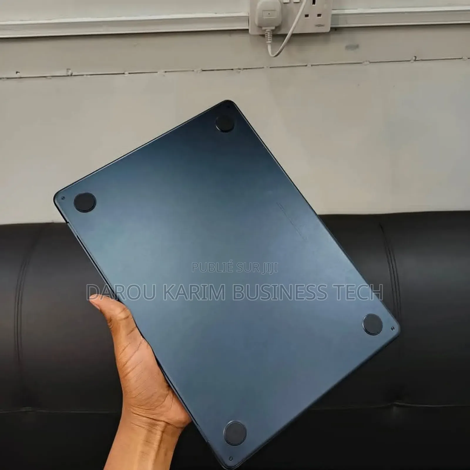 New Apple MacBook Air 2024 M3 13-Inch 8GB Apple M3 SSD 256GB