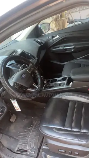 Photo - Ford Escape 2017