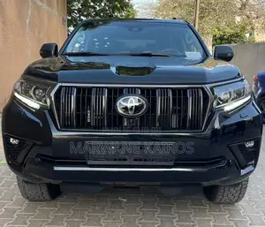 Photo - Toyota Land Cruiser 2022 Black