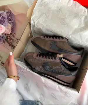 Photo - Chaussures Nike Cortez Premium