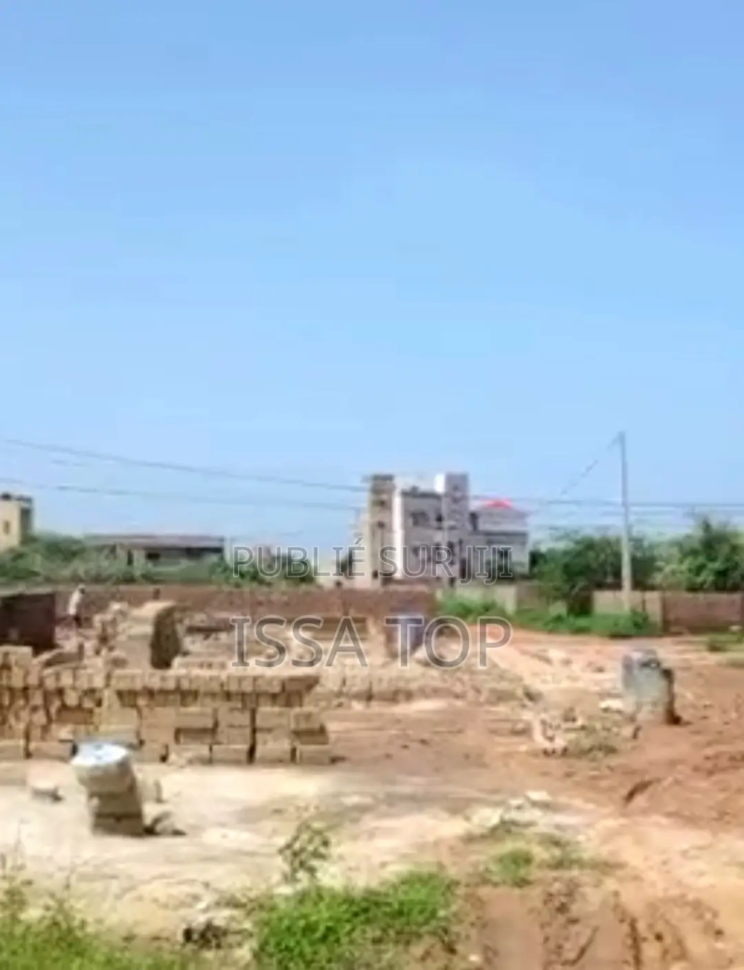 Terrain Tf De 400 M2 a Ndayane