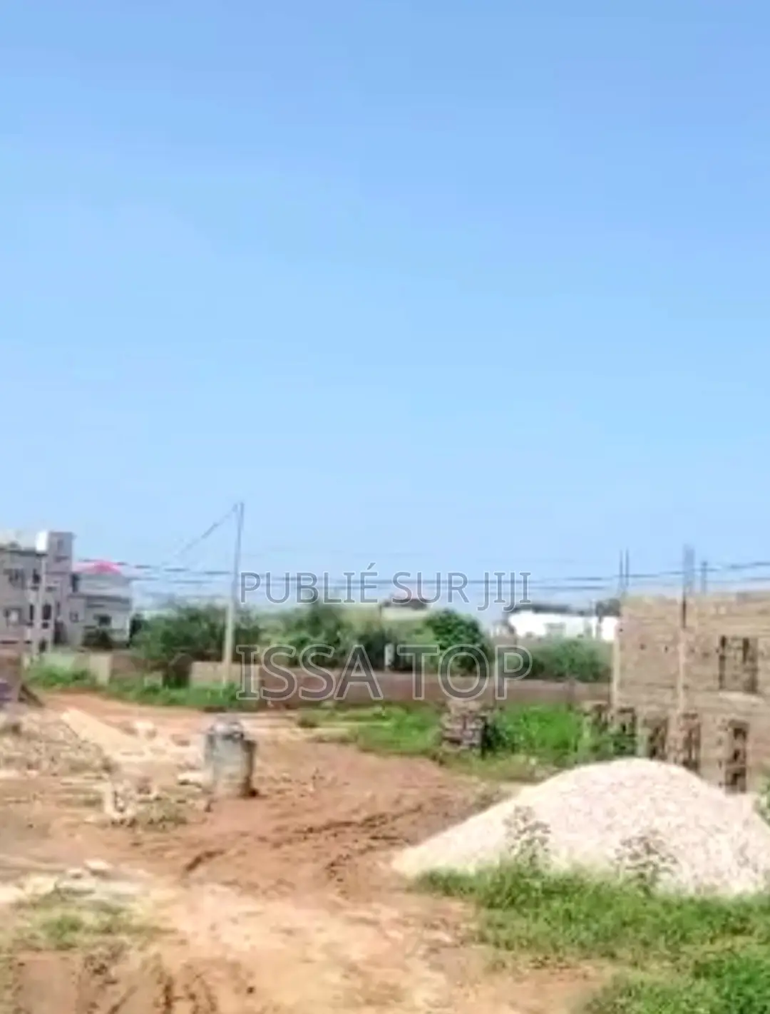 Terrain Tf De 400 M2 a Ndayane