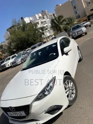 Photo - Mazda 3 2017 Blanc