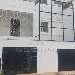 Photo - 8chbre Maison de ville / Terrasse dans Sacré-Coeur 3, Région de Dakar