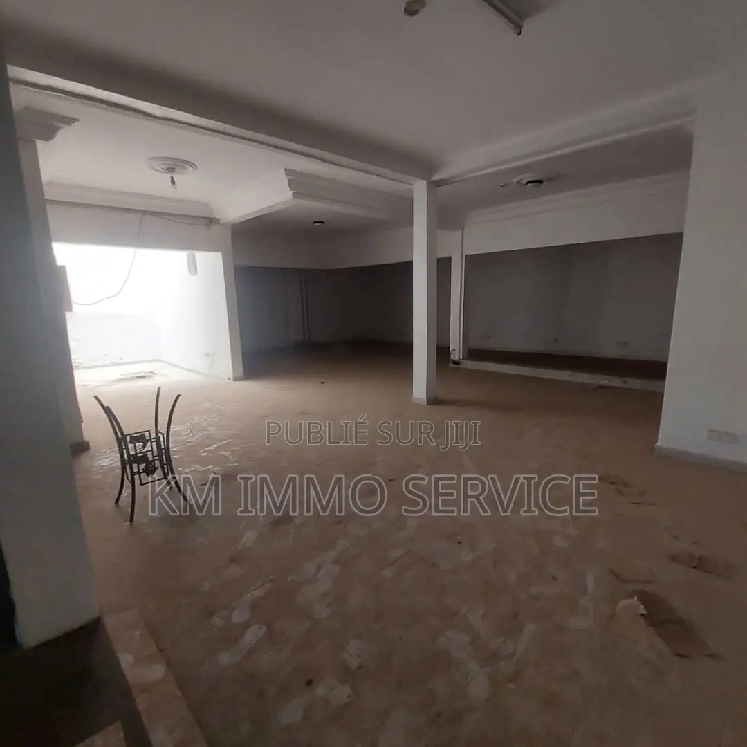 8chbre Maison de ville / Terrasse dans Sacré-Coeur 3, Région de Dakar