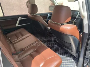 Toyota Land Cruiser Prado 2018 Black