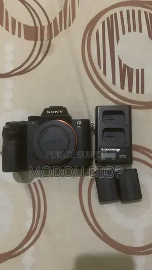 Photo - Boîtier Sony A7rll Avec Deux Batteries