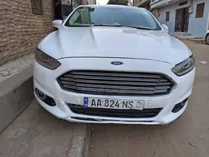 Photo - Ford Fusion 2014 Blanc