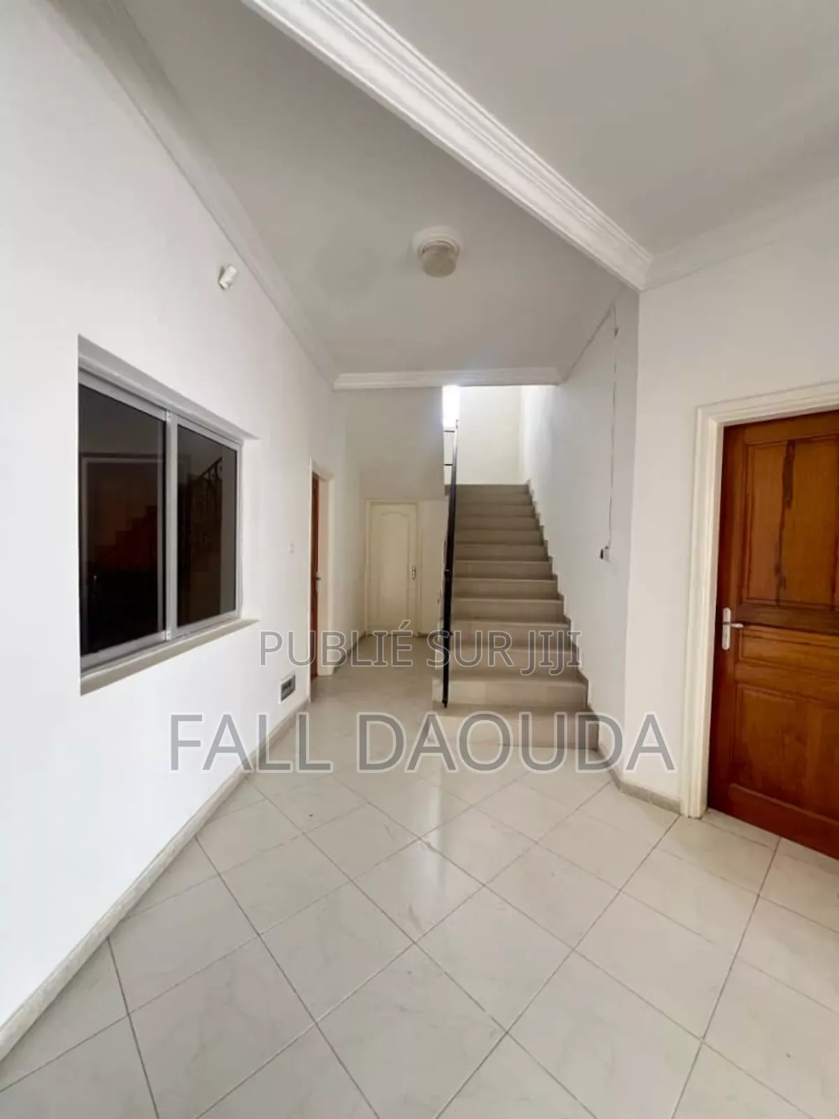 1chbre Villa dans Villa, Ngor à Louer