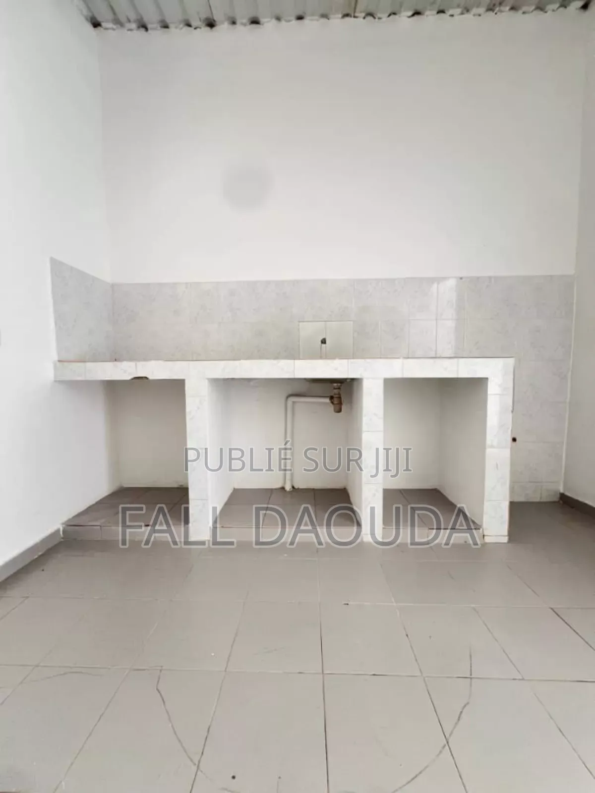 1chbre Villa dans Villa, Ngor à Louer