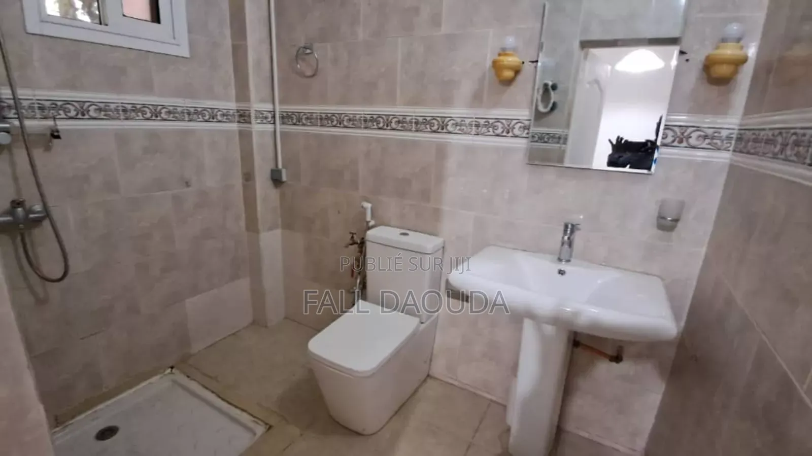 1chbre Villa dans Villa, Fann-Point E-Amitié à Louer