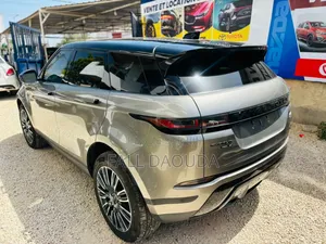 Photo - Land Rover Range Rover Evoque 2020