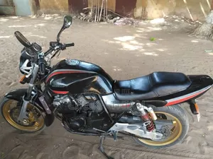 Photo - Honda CB 2014