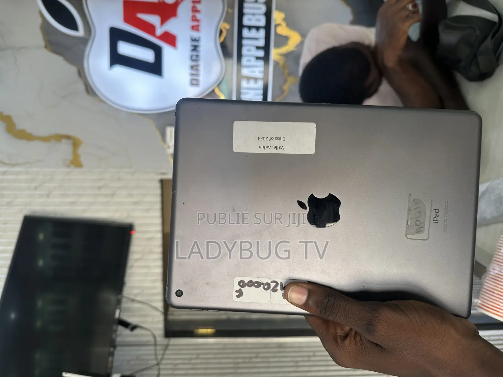 New Apple iPad Air (2022) 32 GB Argenté