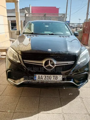 Photo - Mercedes-Benz GLE-Class 2017 Black