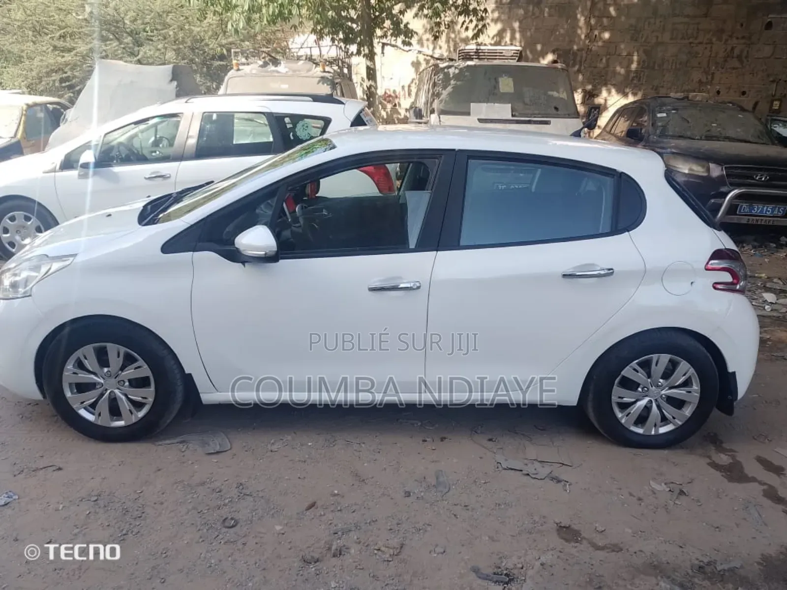 Peugeot 208 2012 Blanc cassé