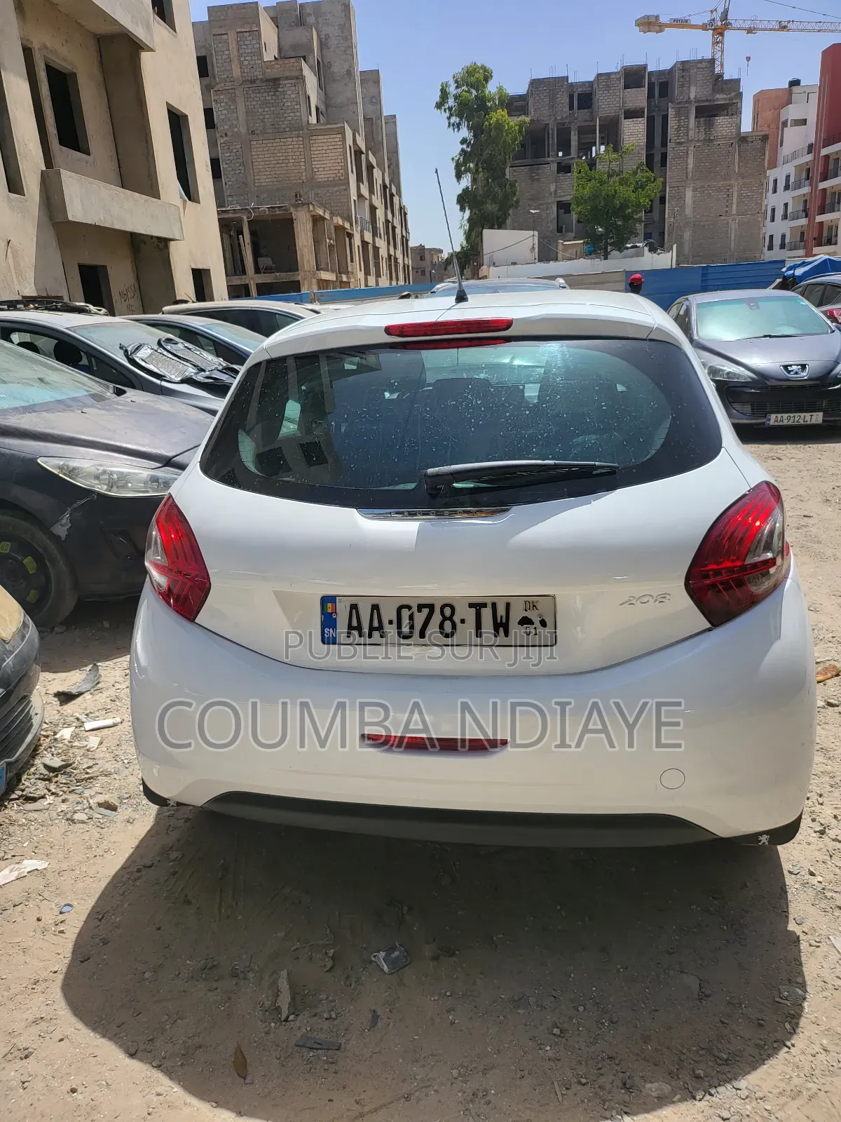 Peugeot 208 2012 Blanc cassé