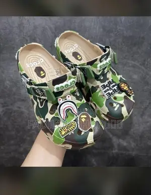 Crocs Bape