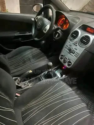 Opel Corsa 1.4 Enjoy Flex-Fix 2010 Blanc cassé