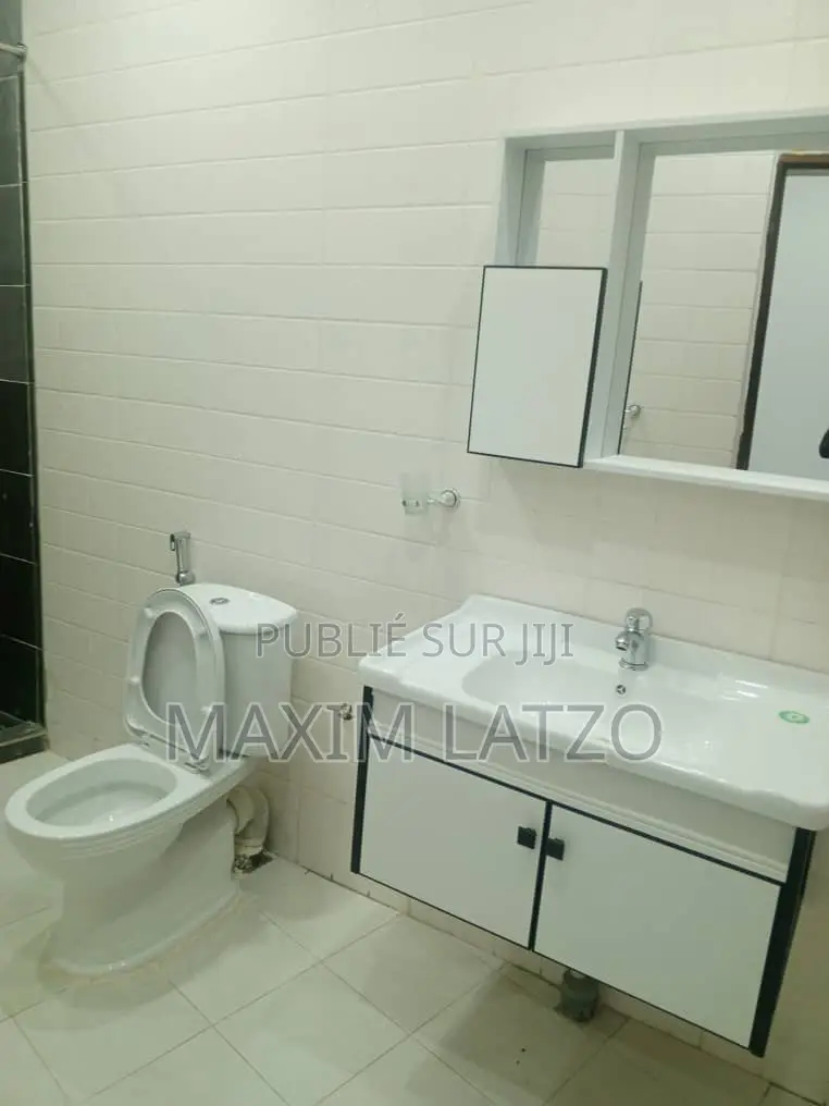 3chbre Appartement dans Ngor à Louer