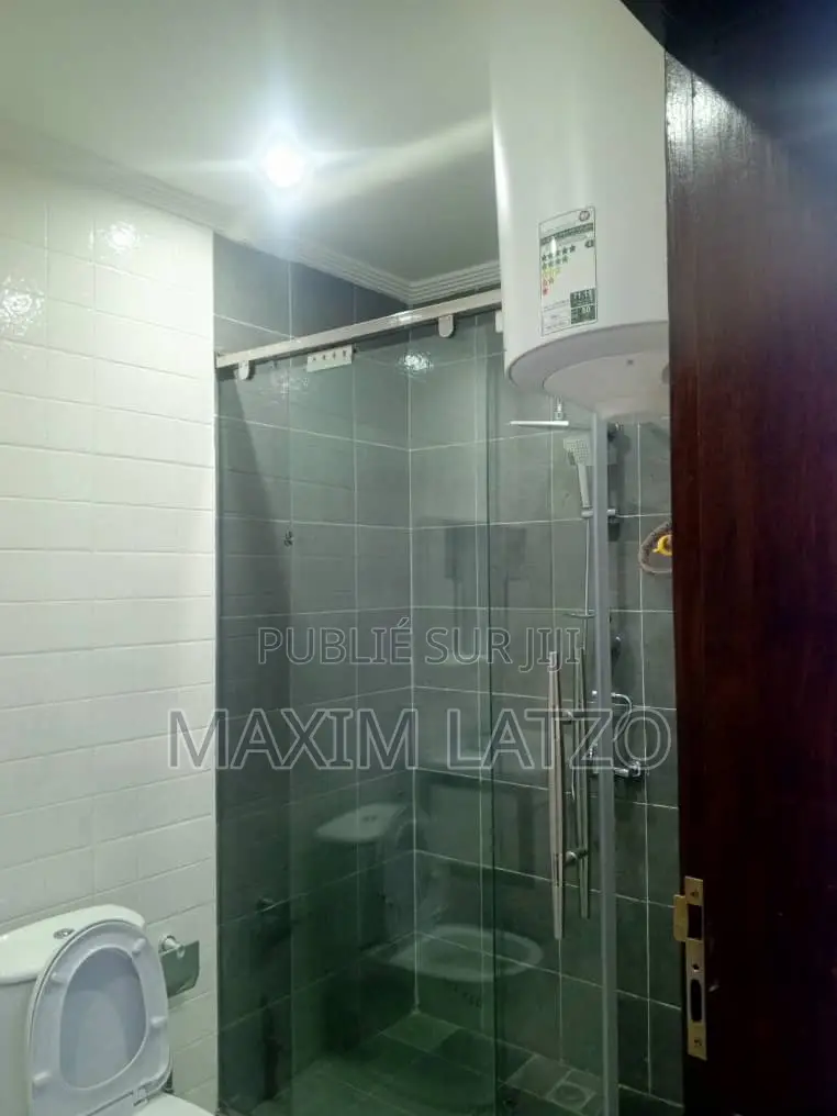 3chbre Appartement dans Ngor à Louer