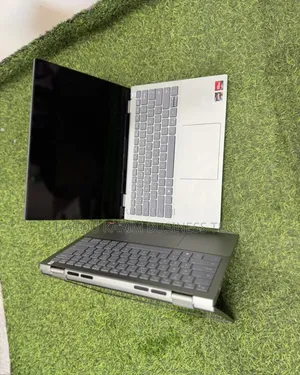 Photo - New Ordinateur Portable Dell Inspiron 14 16GB AMD Ryzen 7 SSD 512GB