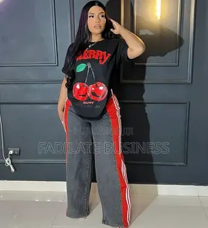 Photo - T-Shirt Avec Dessin Pommes