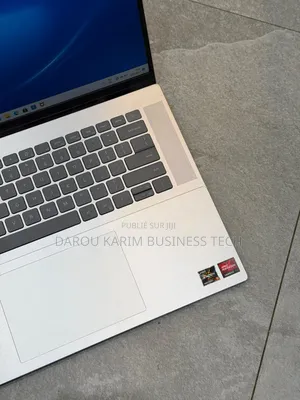 New Dell Inspiron 16 5620 16GB AMD Ryzen 5 SSD 512GB