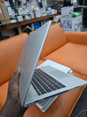 New Ordinateur Portable HP ProBook 440 G7 8GB AMD Ryzen 3 HDD+SSD 500GB