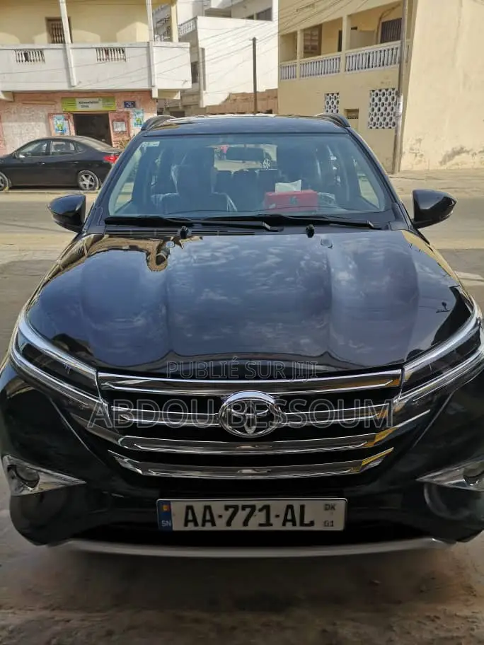 Location De Voiture Haut De Gamme Avec Chauffeur Professionnel