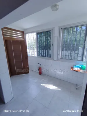 5chbre Villa dans , Mermoz Sacré-Cœur à Louer